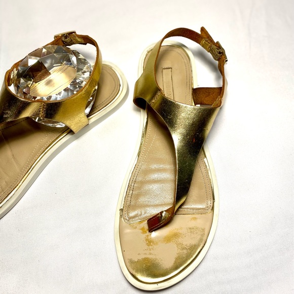 BCBGMAXAZRIA Leather Gold Sandals made in Italy - Picture 6 of 9